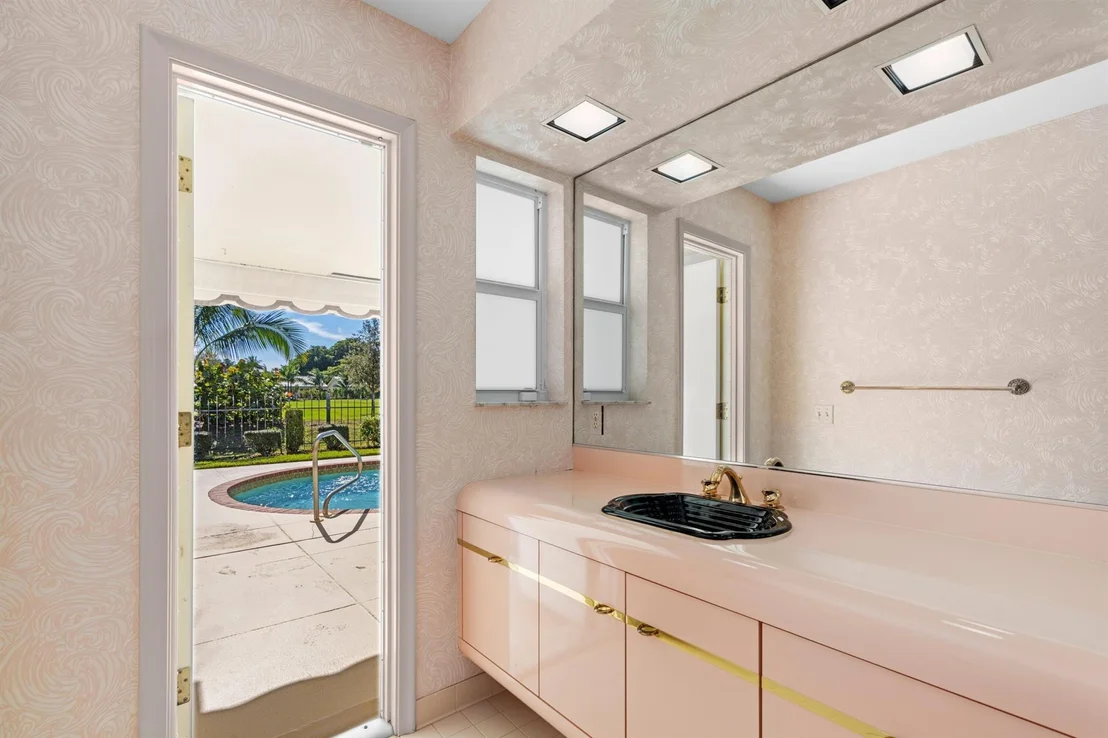 Photo of 5683 Golfway Drive