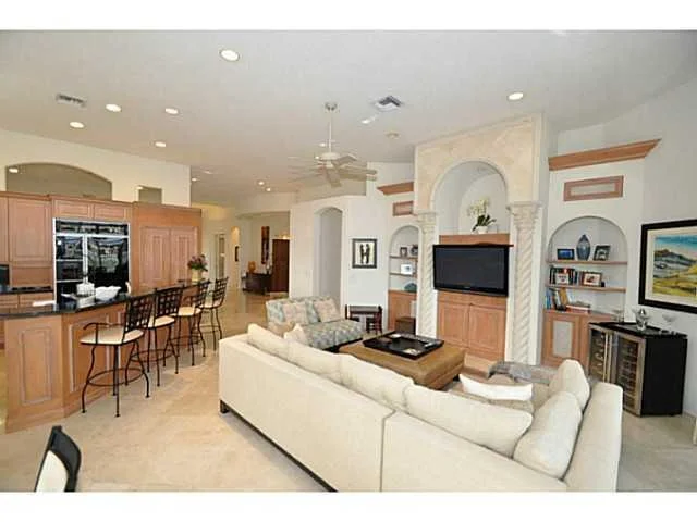 Photo of 7856 Villa D Este
