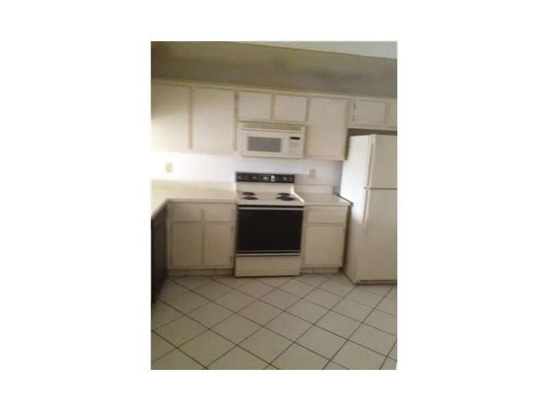 Photo of Unit 207 at 8000 Hampton Boulevard
