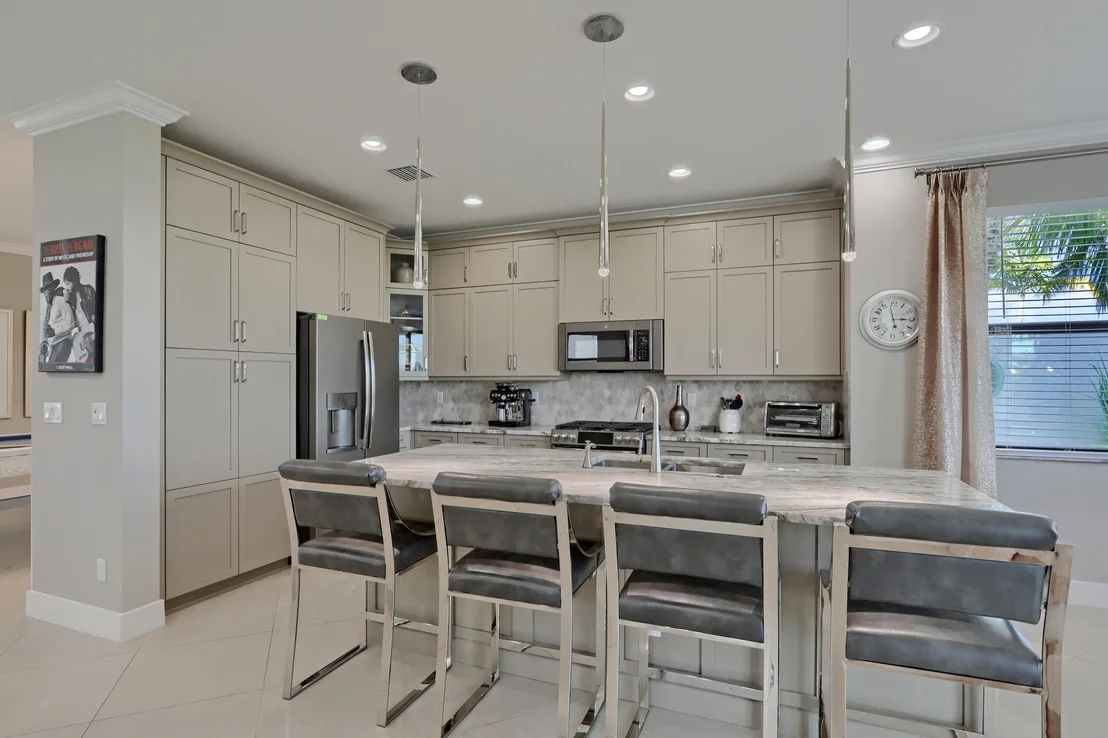 Photo of 7184 Montereal Path