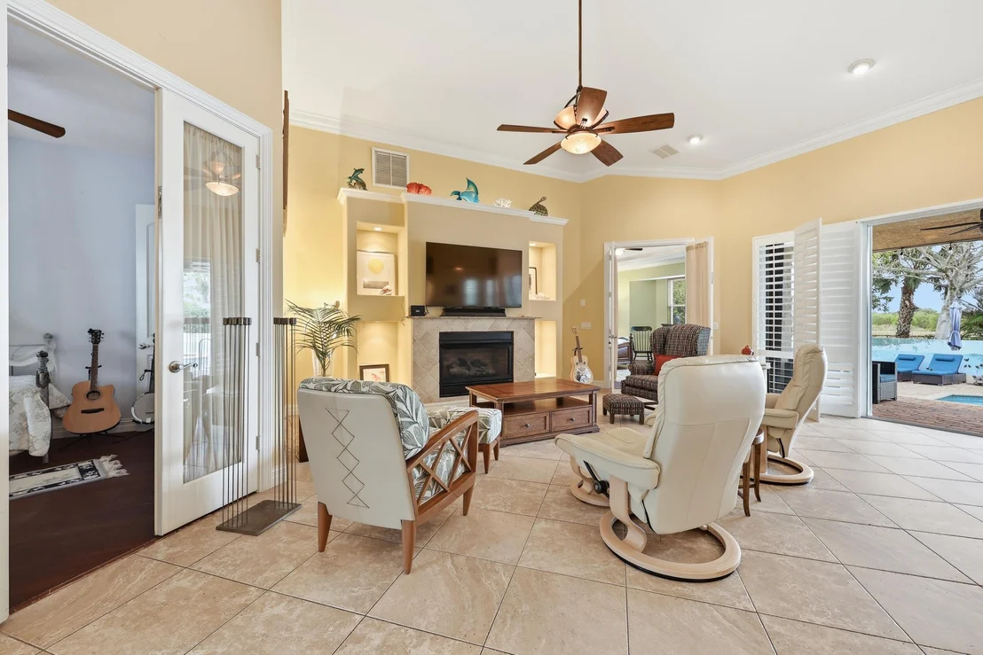 Photo of 2412 SE Saint Lucie Boulevard