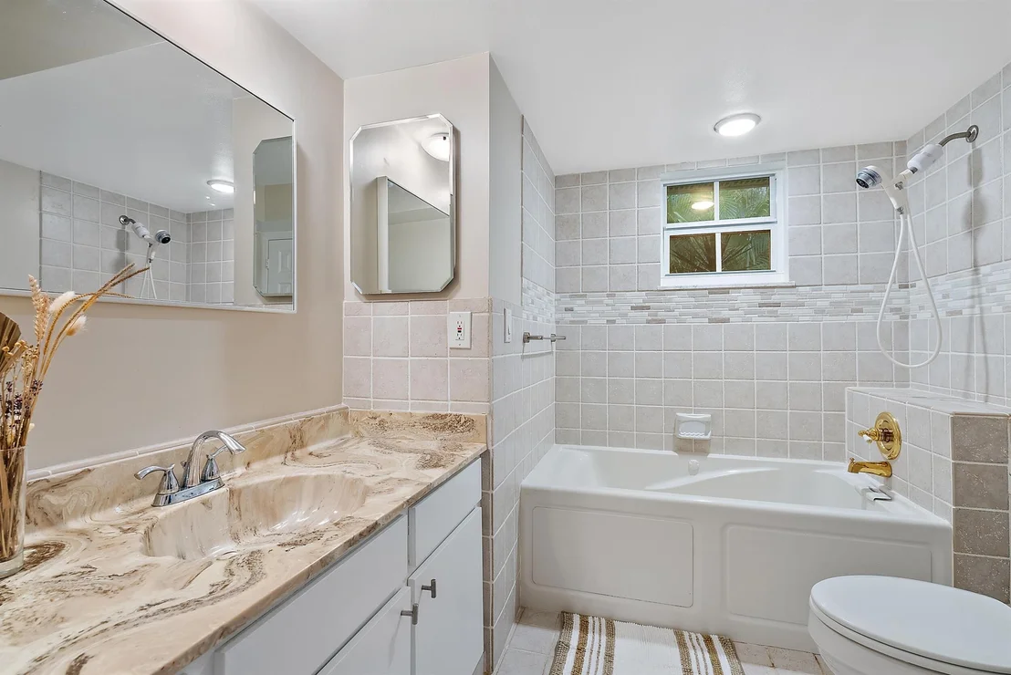 Photo of 5354 SE Horseshoe Point Road