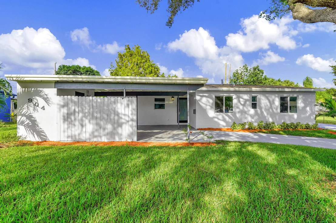 Photo of 904 Lighthouse Drive