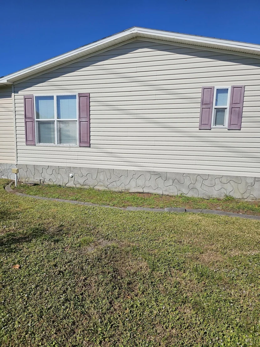 Photo of 877 Laurel Circle