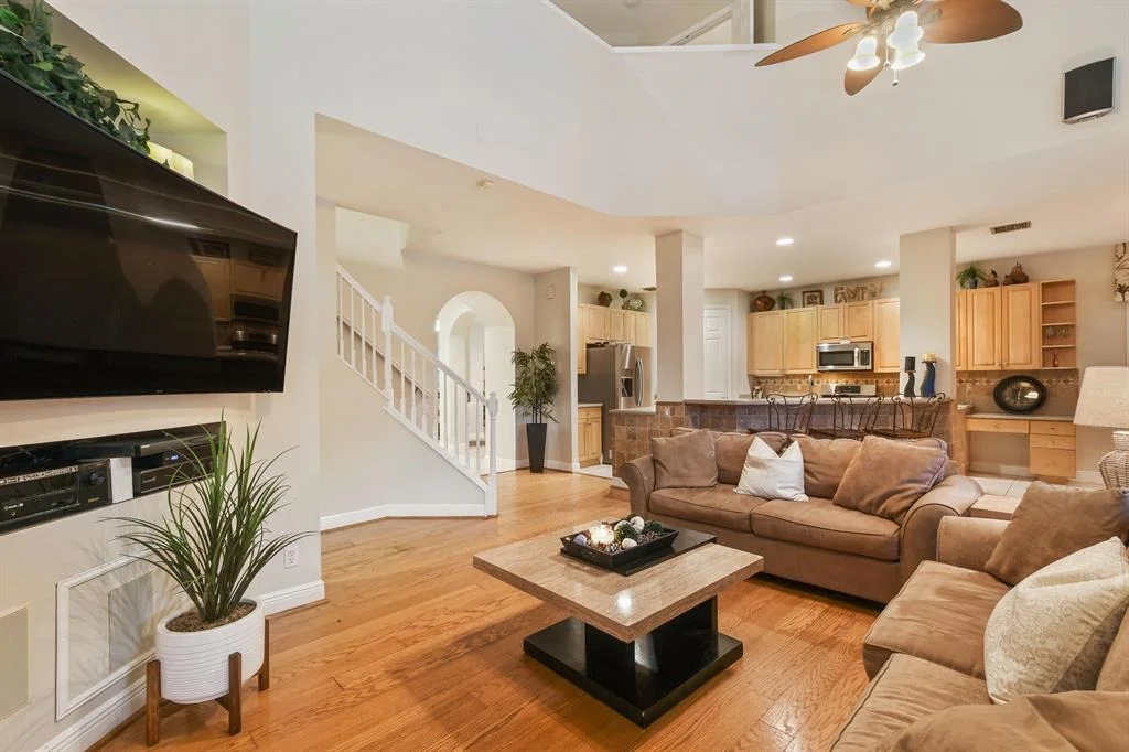 Photo of 352 Kingfisher Drive