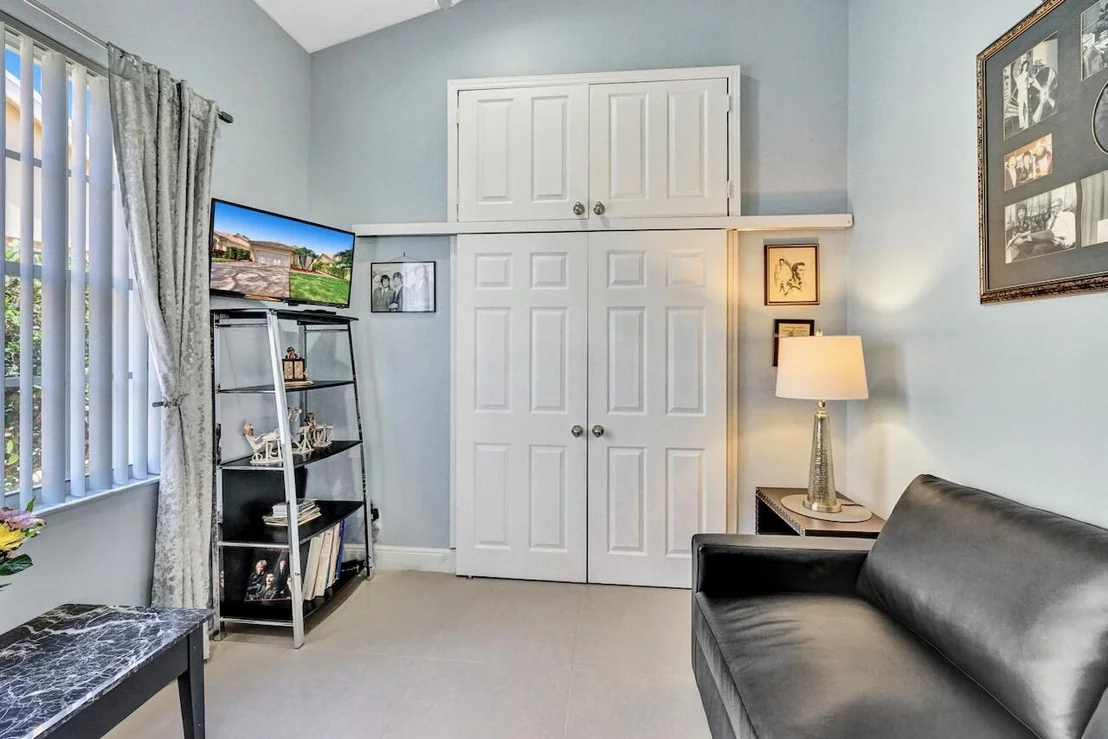 Photo of 11067 Springbrook Circle