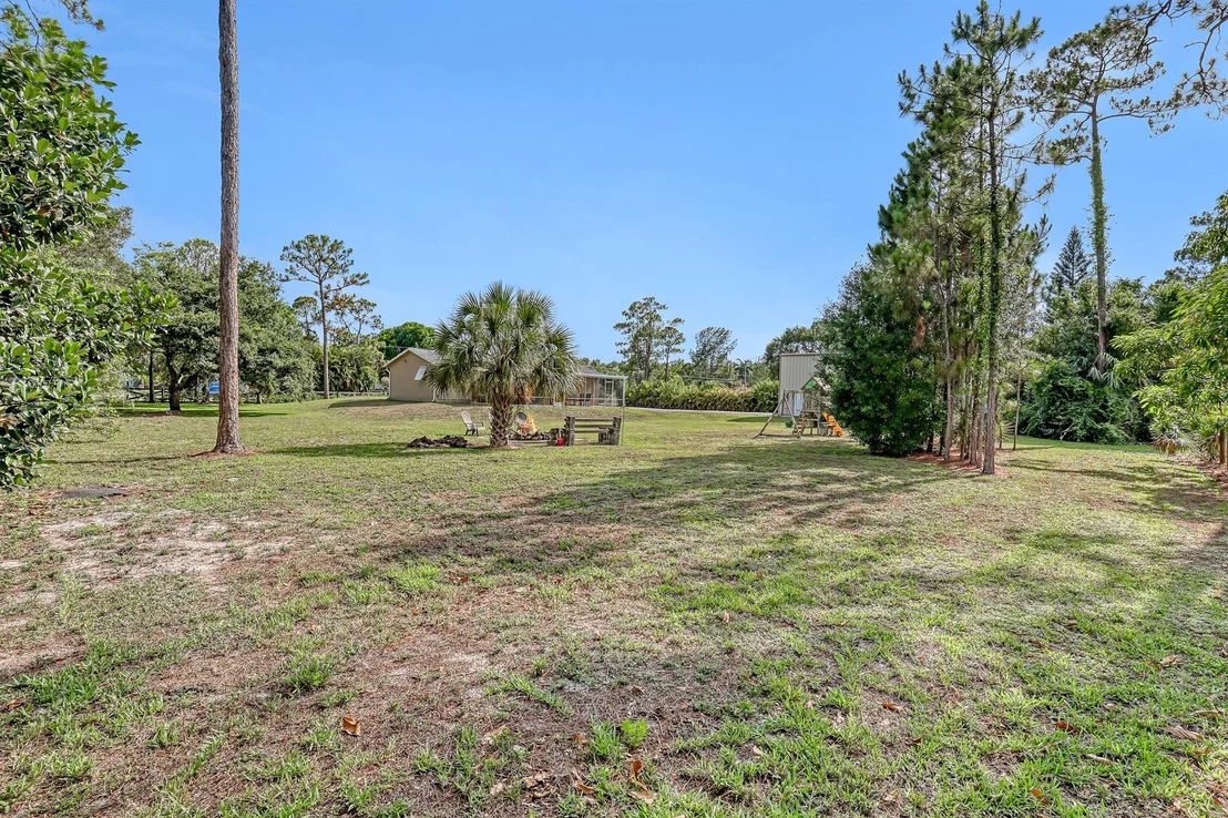 Photo of 15437 76th Road N