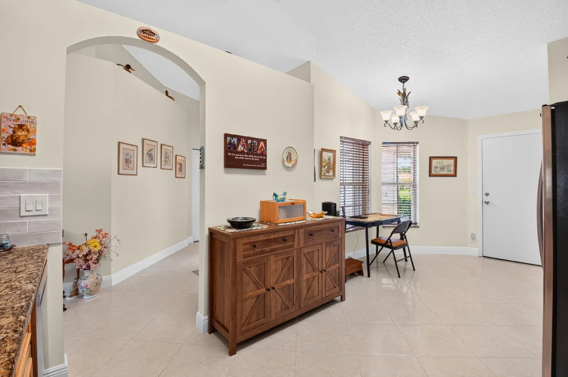 Photo of 6079 CALADIUM Road