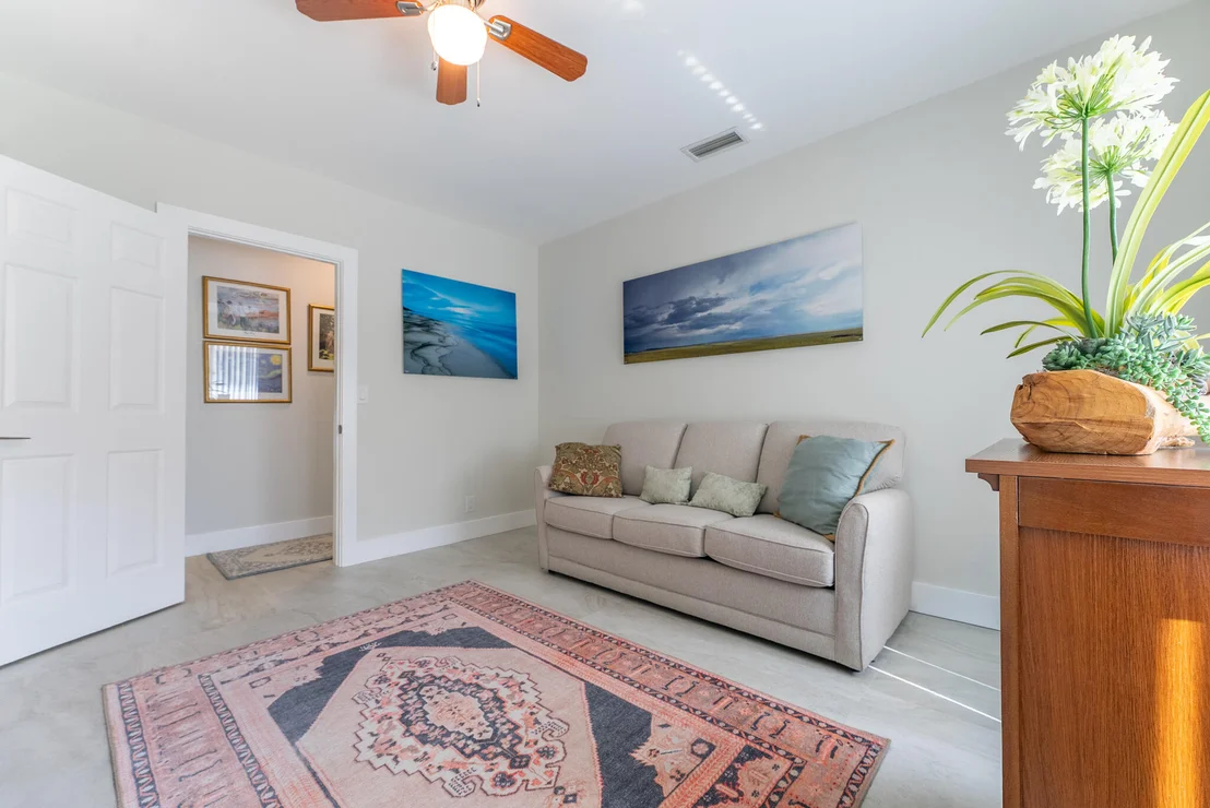 Photo of 10370 Greentrail Drive N