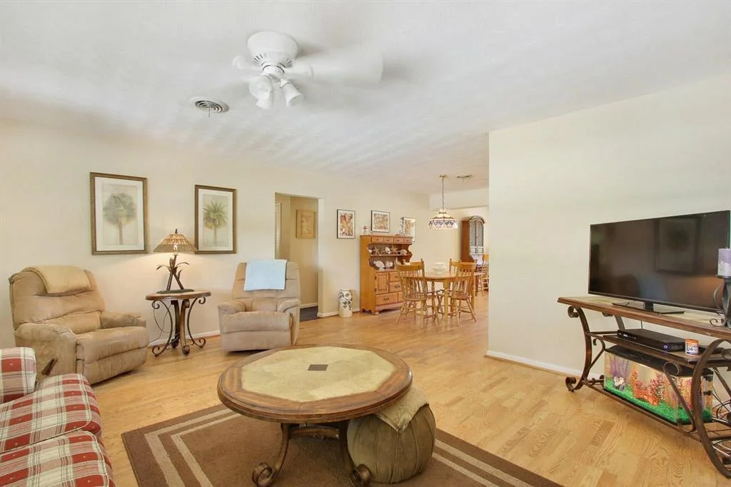 Photo of 406 Tequesta Drive