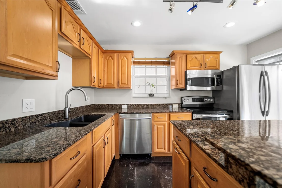 Photo of 6652 Bayfront Drive