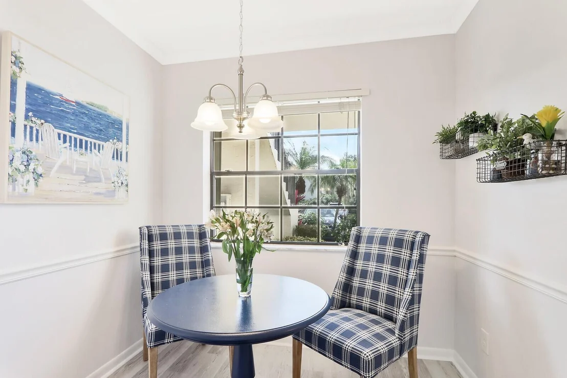 Photo of Unit A at 501 Pinecrest Circle
