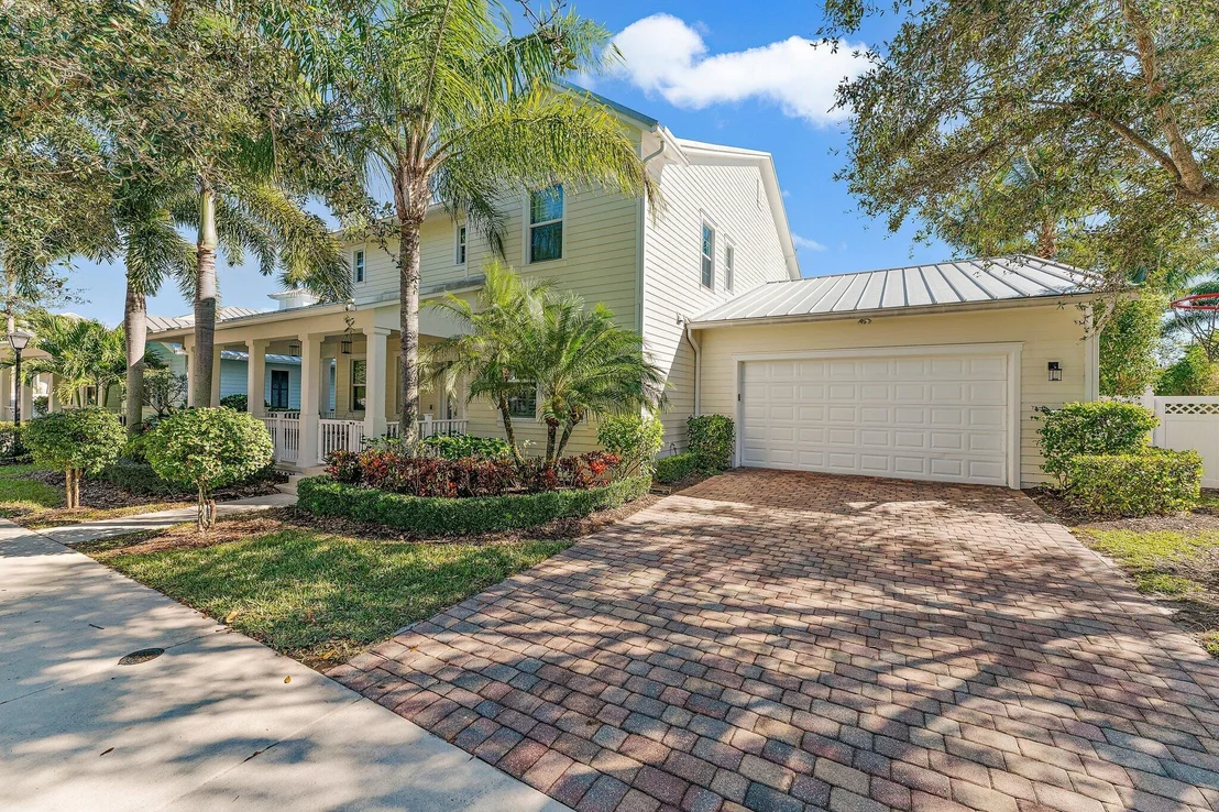 Photo of 3309 S Caroline Drive
