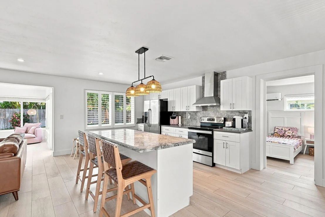 Photo of 807 SE 9 Terrace
