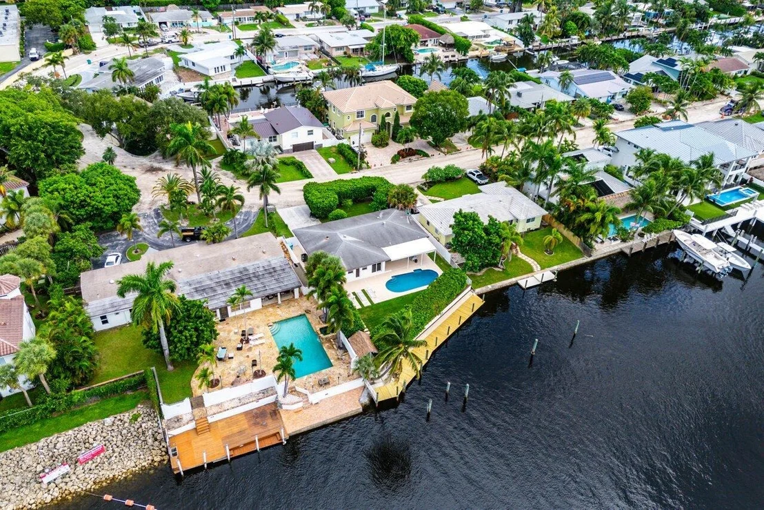 Photo of 638 Shore Drive