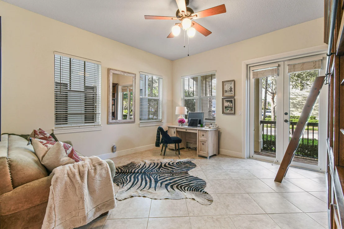 Photo of 256 W Bay Cedar Circle