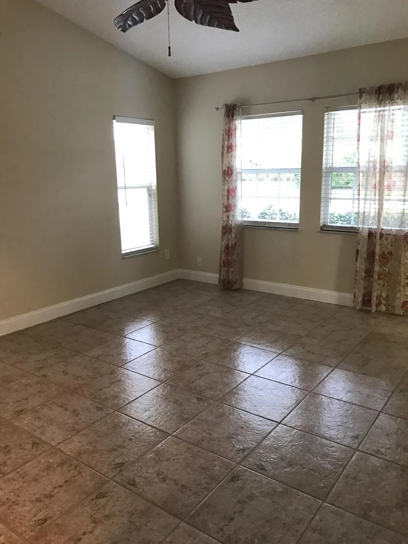 Photo of 584 NW 45th Drive