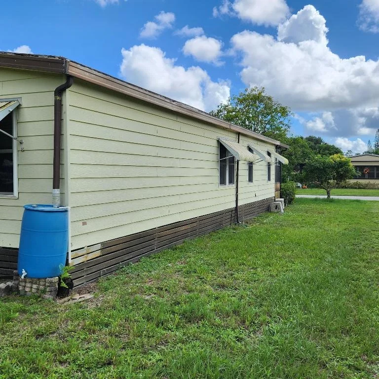 Photo of 2847 SW Thunderbird Trail