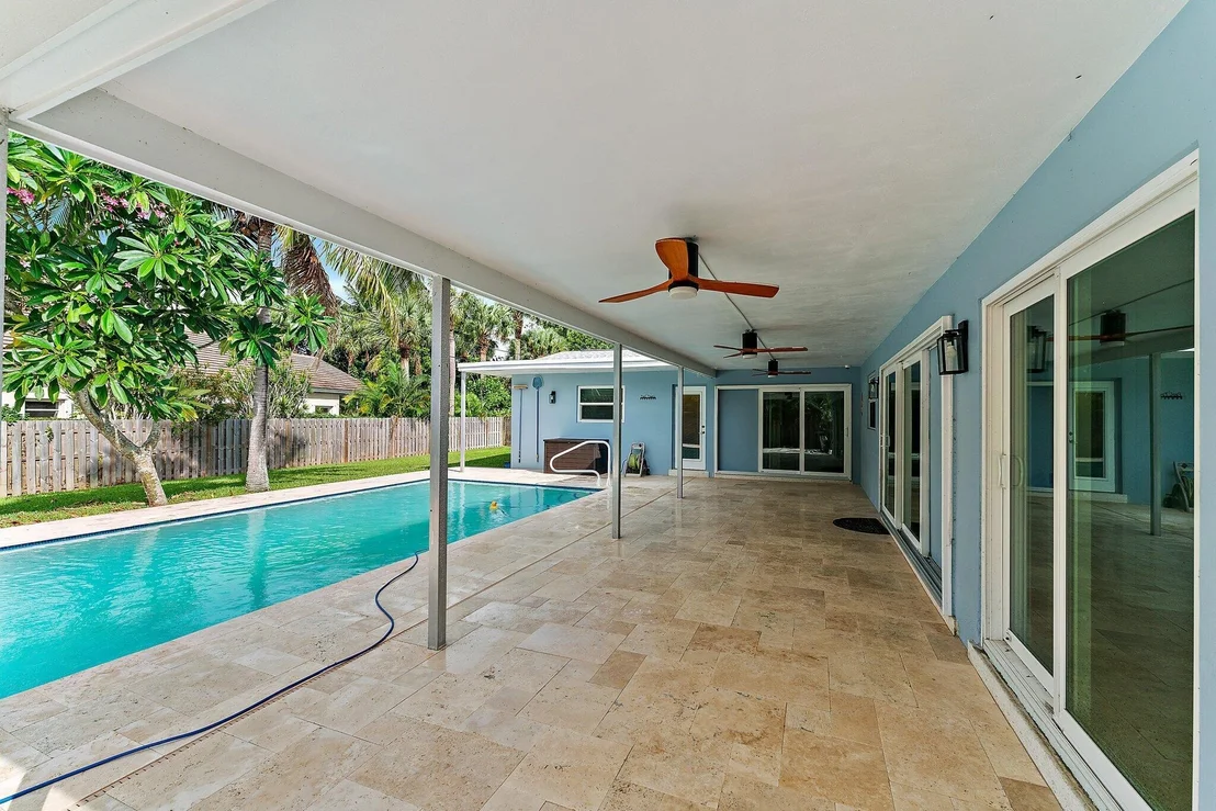 Photo of 214 Circle W