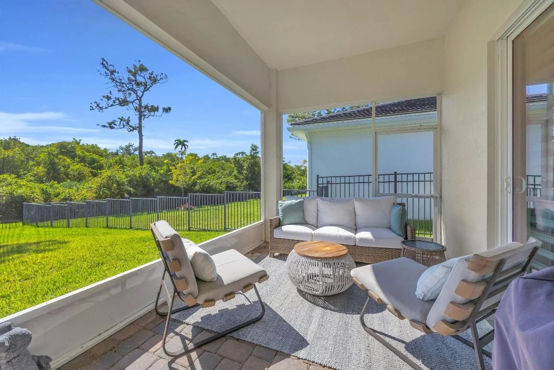 Photo of 668 SW Riverwatch Place
