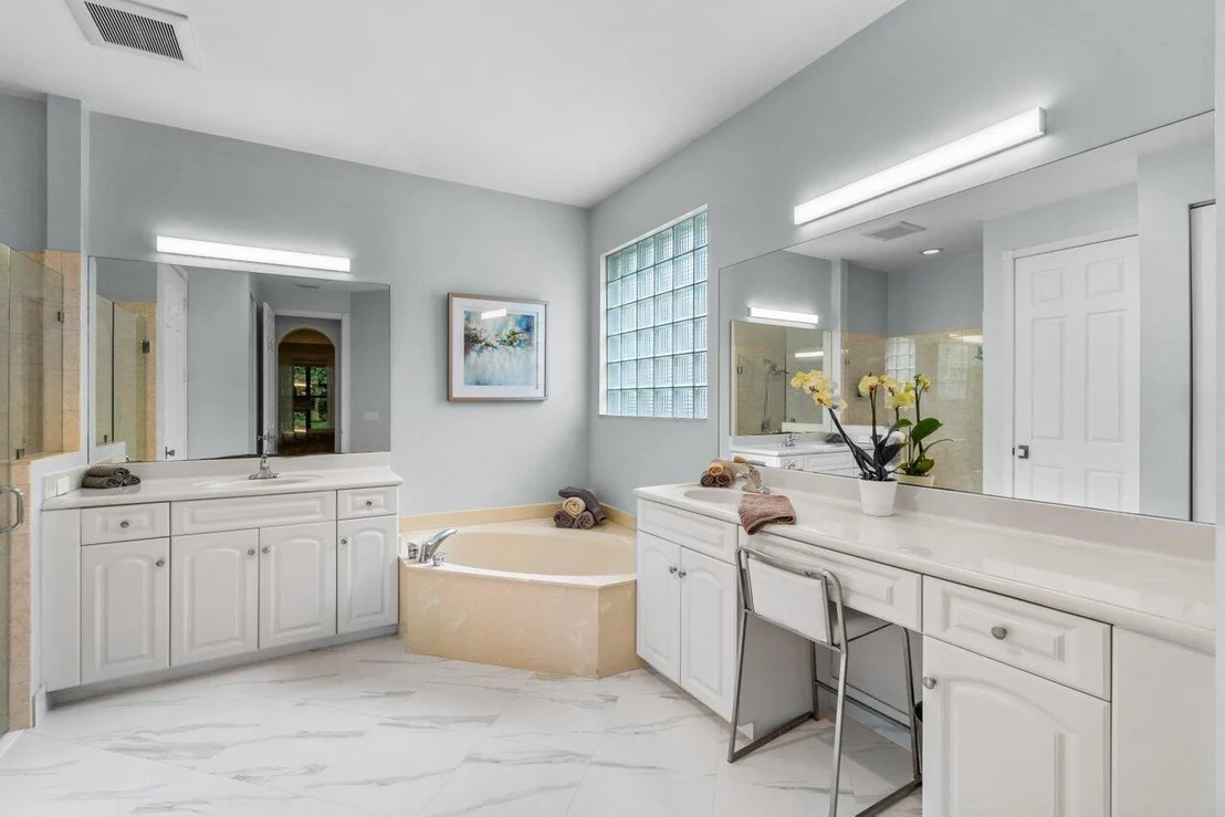 Photo of 9726 Isles Cay Drive