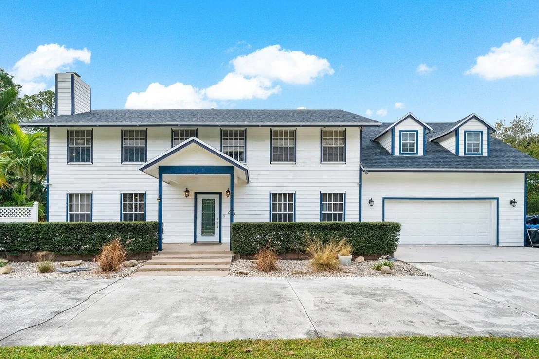 Photo of 17081 Mellen Lane