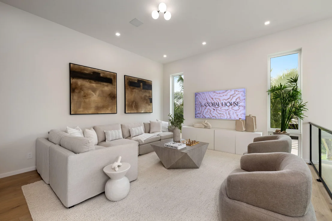 Photo of 800 Bond Way