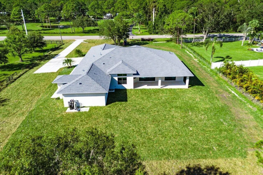 Photo of 17364 130th Avenue N