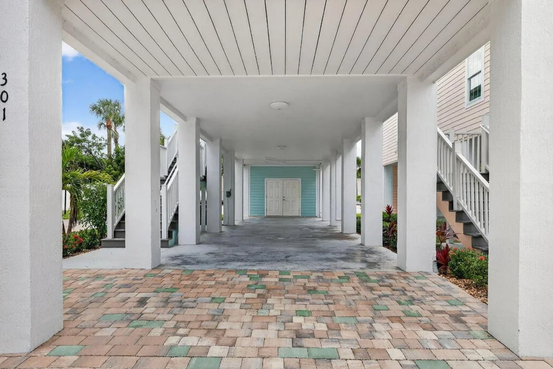 Photo of 301 NE Coastal Drive