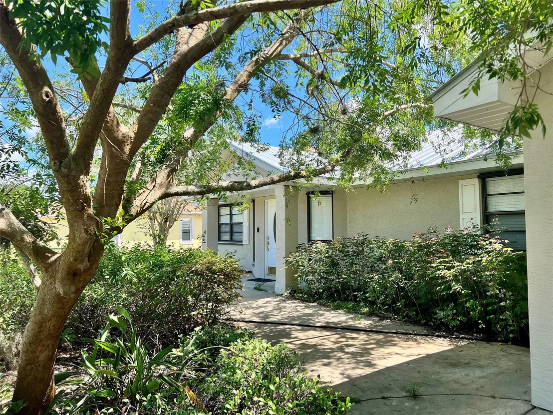 Photo of 352 SW 85th Avenue