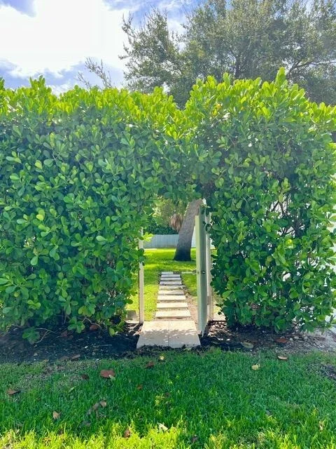 Photo of 7926 Pine Tree Lane