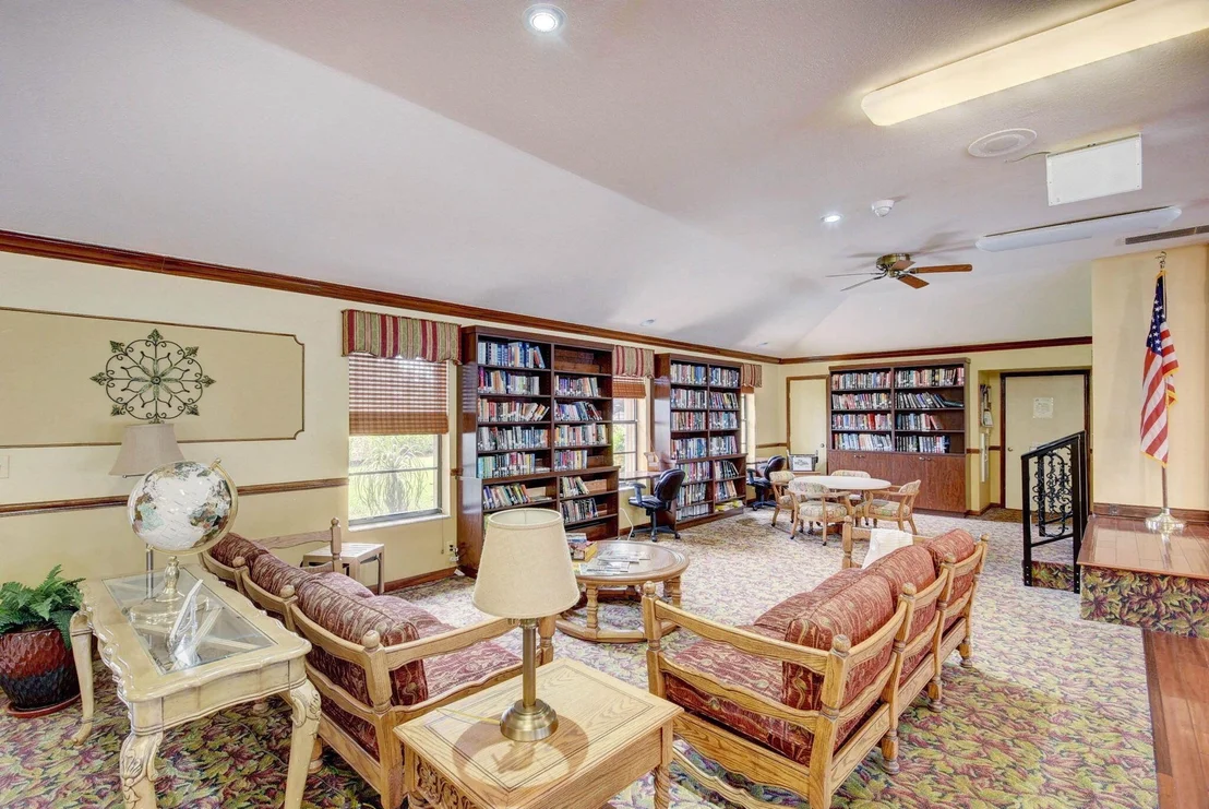Photo of Unit A at 4555 Apple Tree Circle
