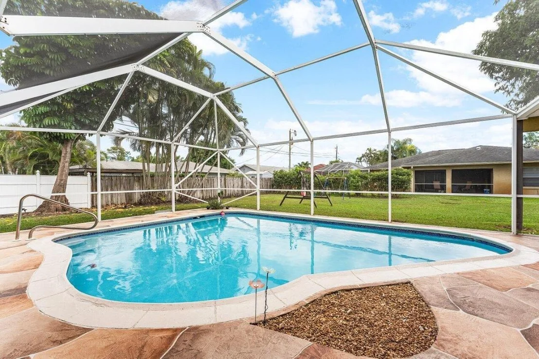 Photo of 5455 Pine Tree Drive