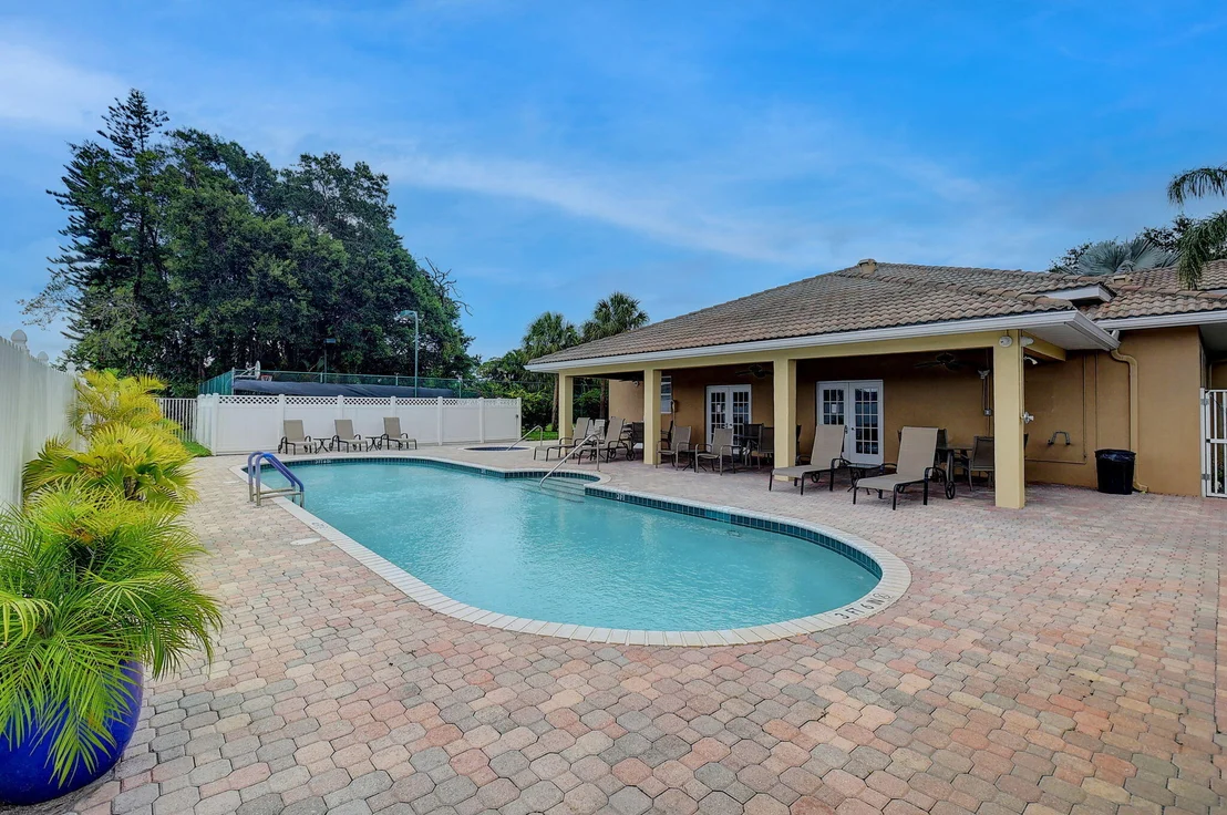 Photo of 5501 Grande Palm Circle