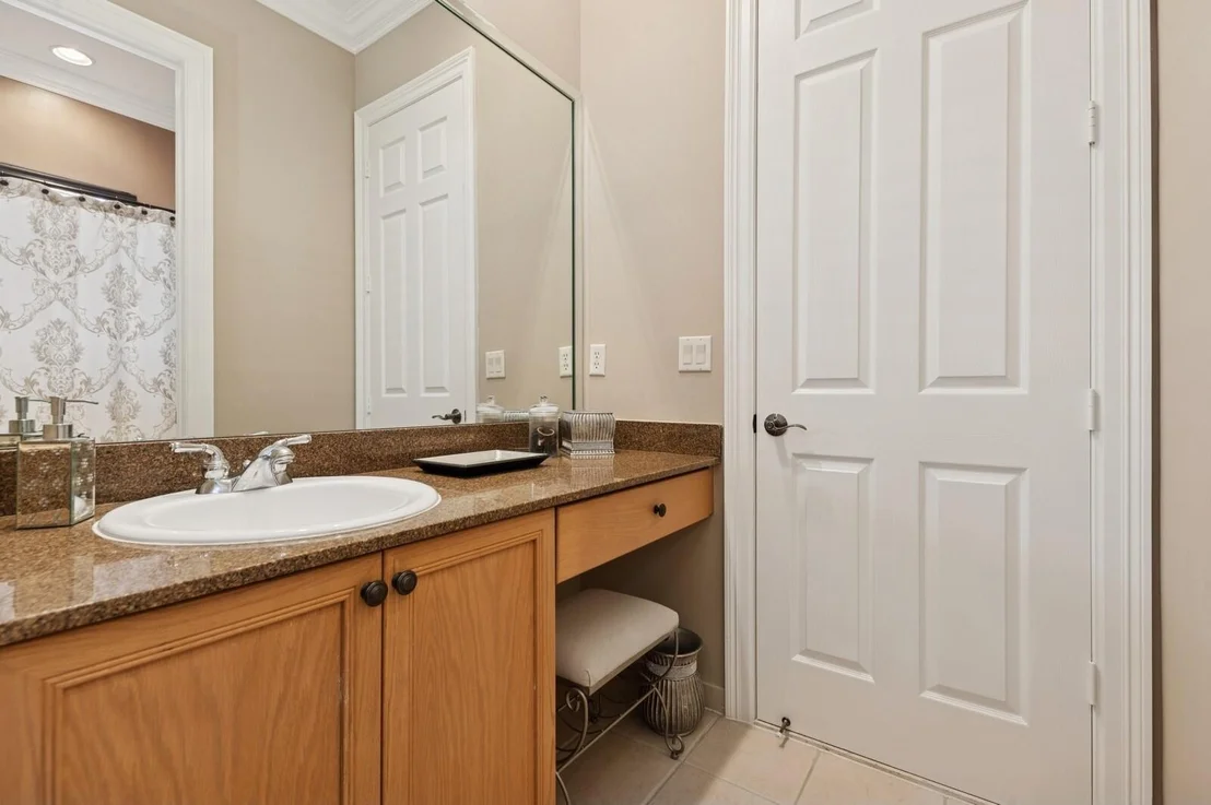 Photo of 3473 Collonade Drive