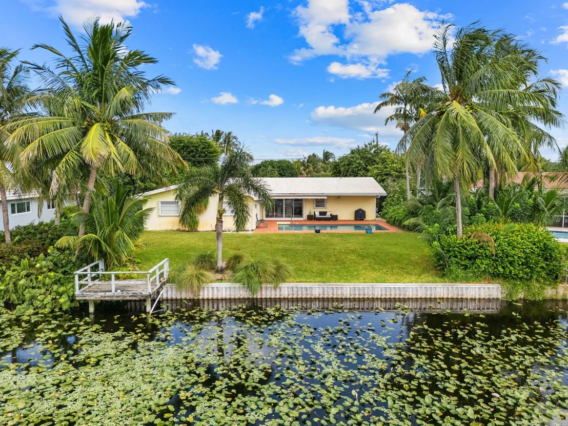 Photo of 8415 Pine Tree Lane