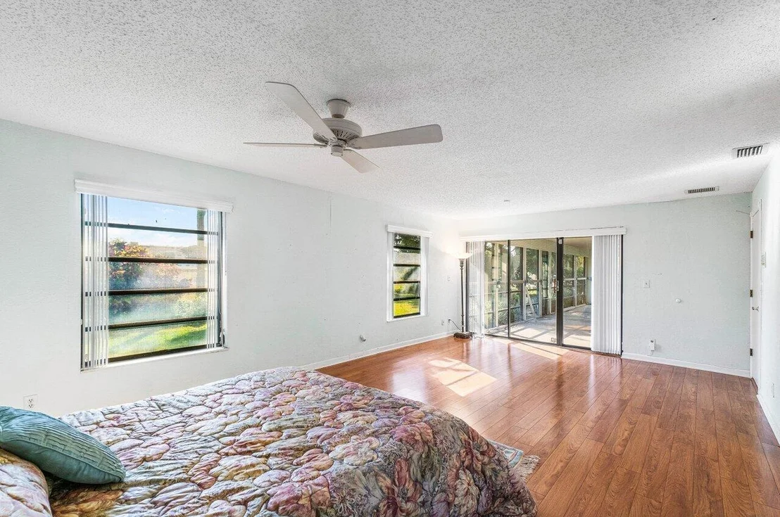 Photo of 5560 NW 3rd Terrace W
