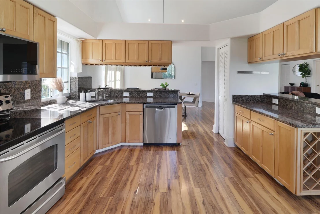 Photo of 505 Spinnaker Drive
