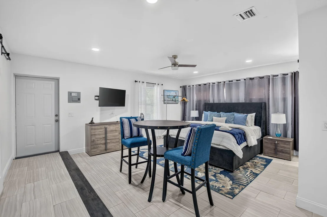 Photo of 703 AVOCET Road