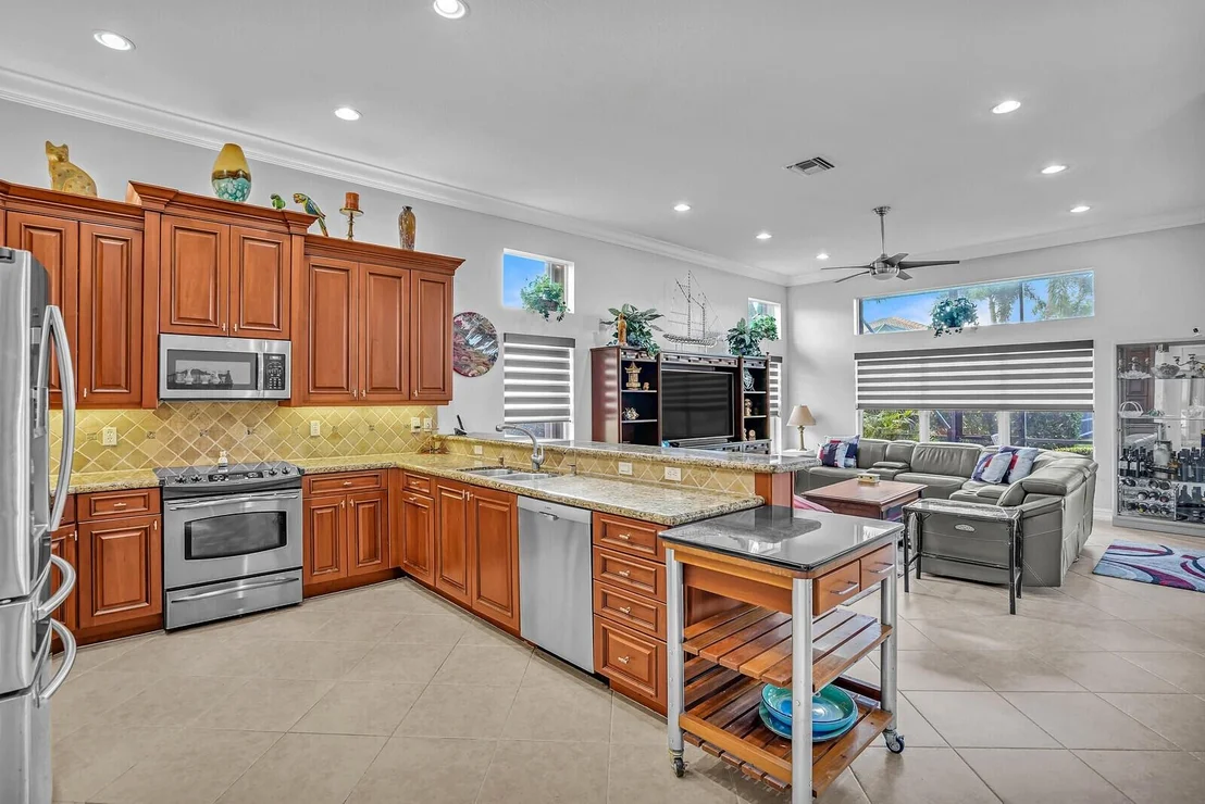 Photo of 6808 Shamrock Trail