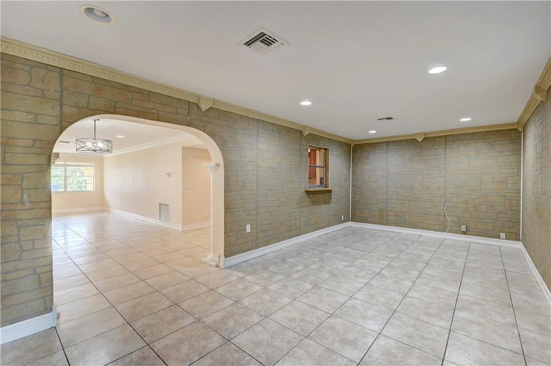 Photo of 2150 NE 2nd Terrace