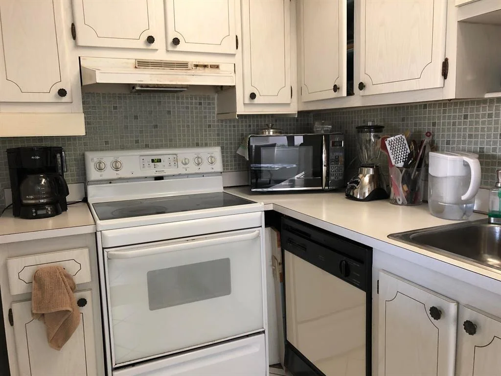 Photo of Unit C at 114 Monaco C