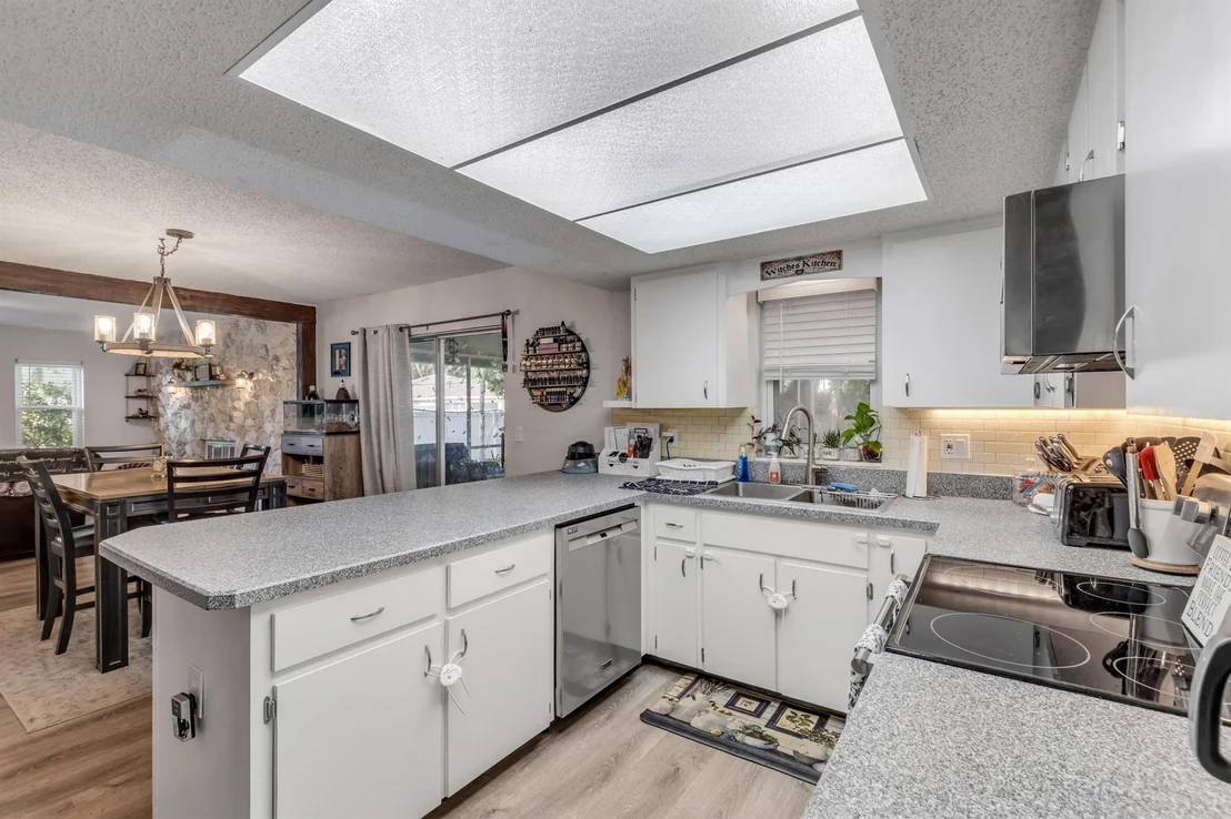 Photo of 3118 Willow Oak Drive