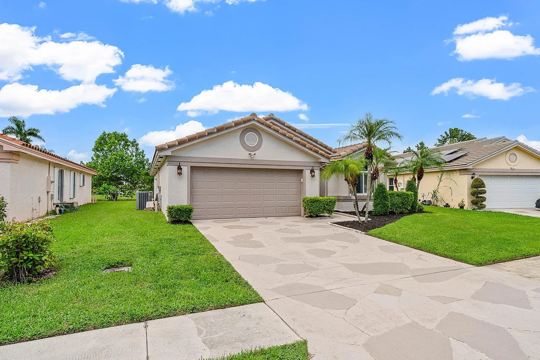 Photo of 8582 Tourmaline Boulevard