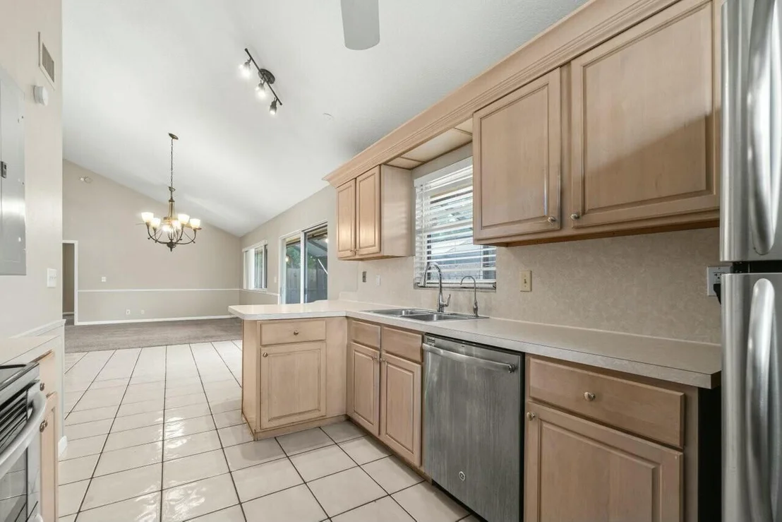 Photo of 262 Maplecrest Circle