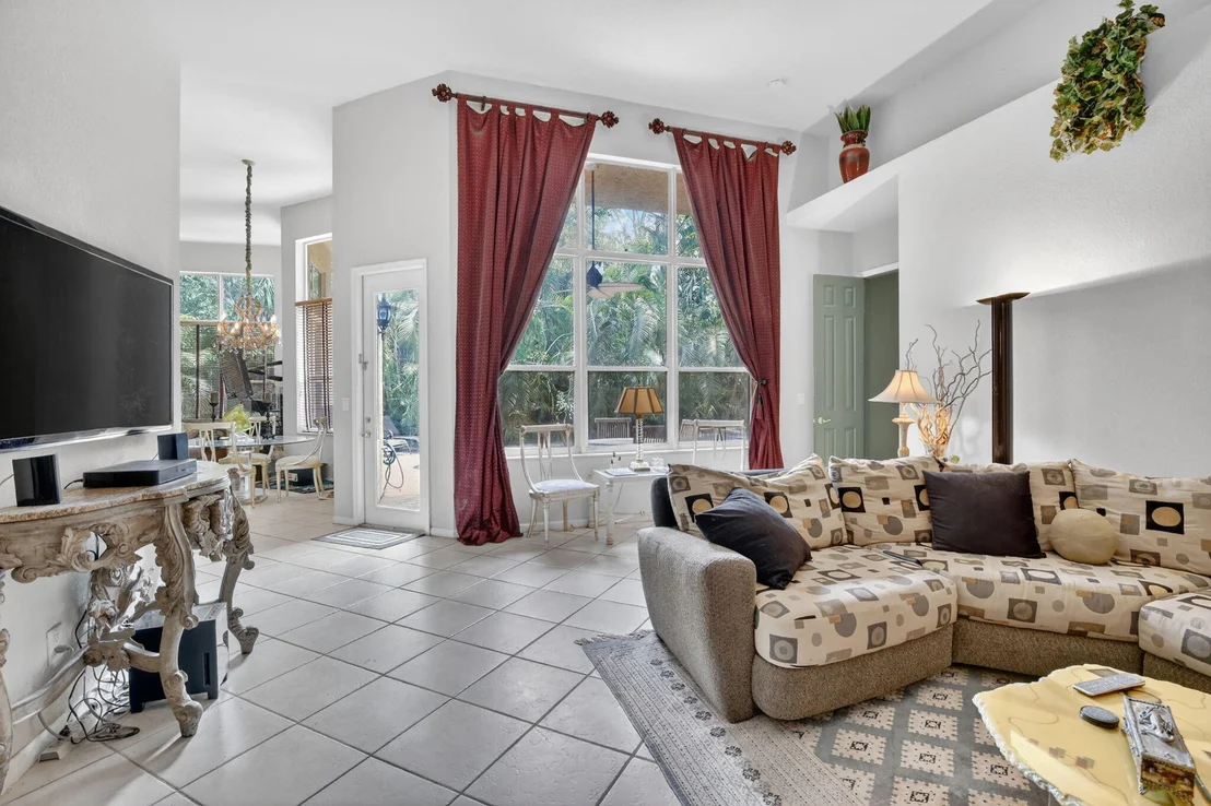 Photo of 8106 N Savannah Circle