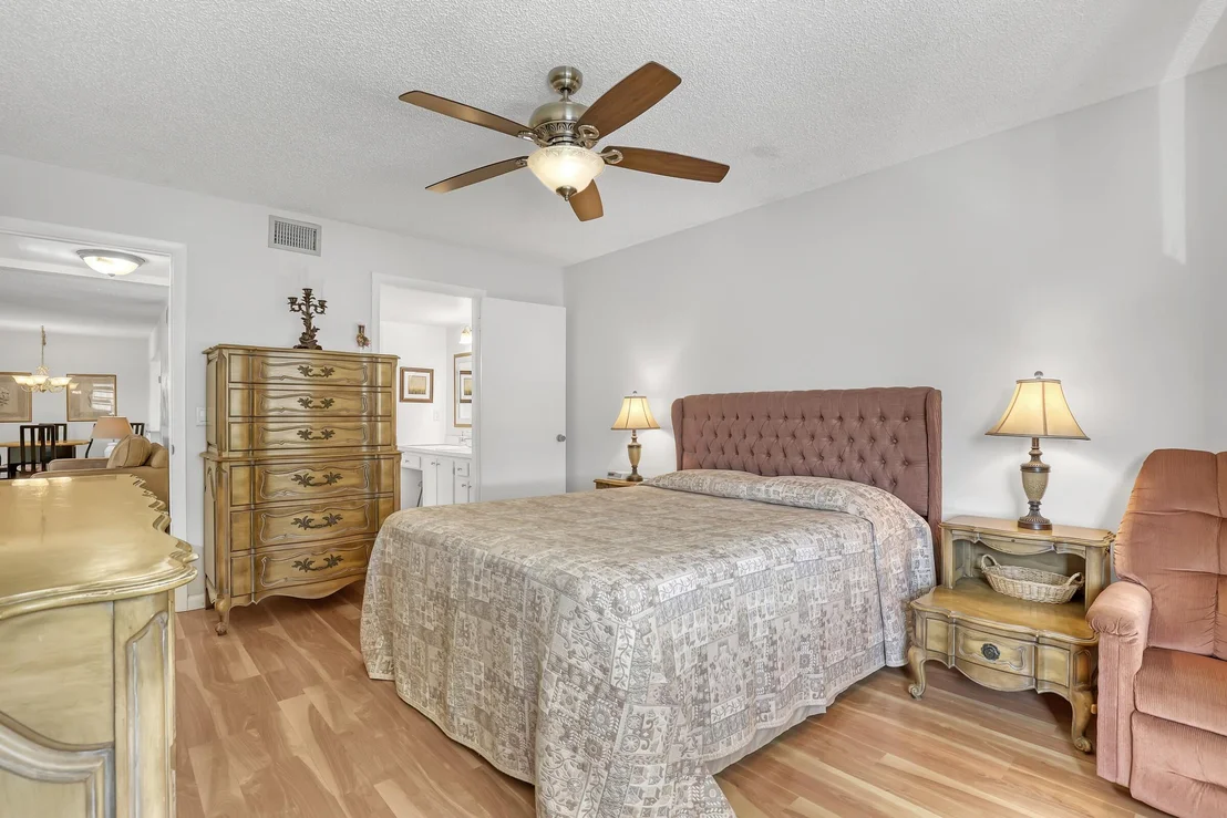Photo of Unit D2 at 337 Pine Ridge Circle