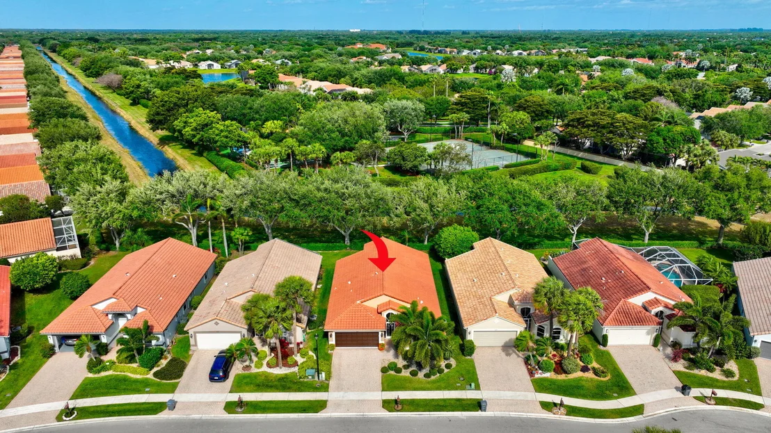 Photo of 6661 Sherbrook Drive
