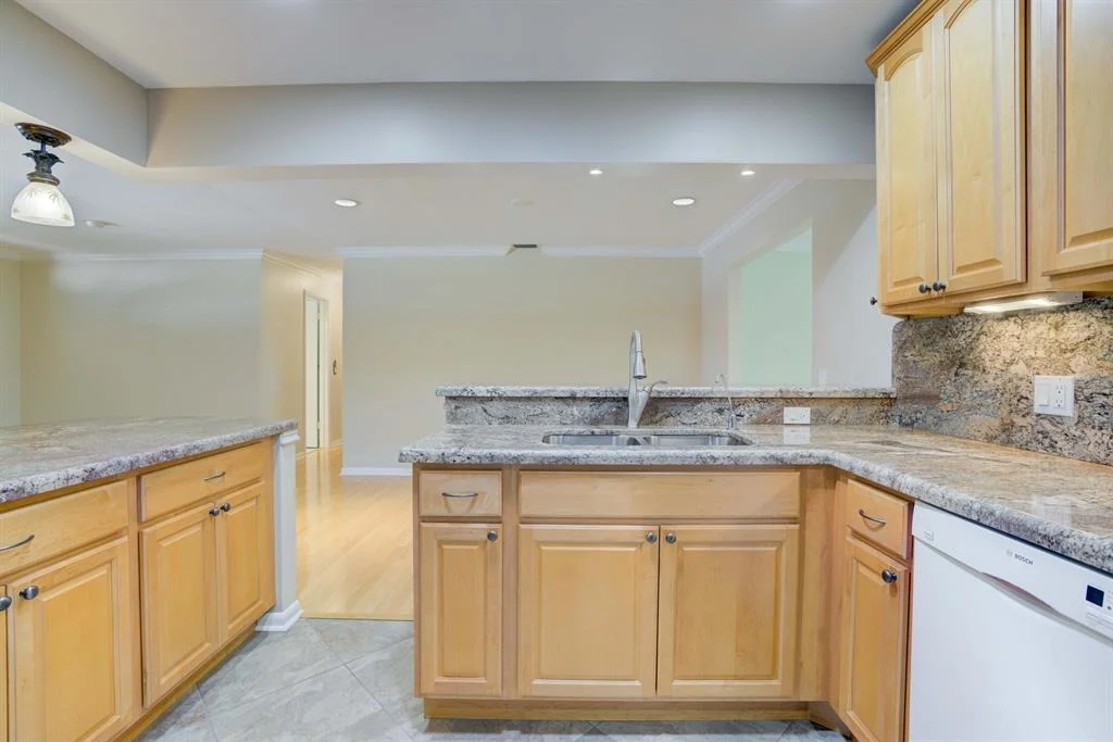 Photo of 368 Beacon Street