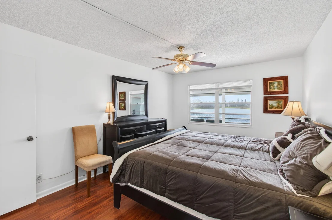 Photo of 2035 Cornwall B